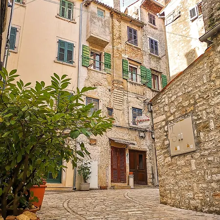 L'arcobaleno Апартаменты Ровинь